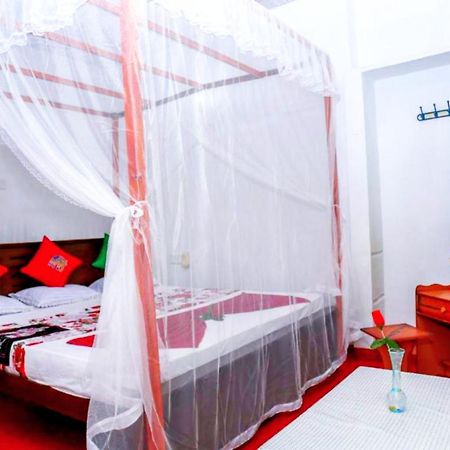 Bed and Breakfast Happy Morning Bliss Мірісса Екстер'єр фото