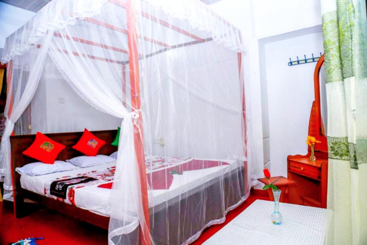 Bed and Breakfast Happy Morning Bliss Мірісса Екстер'єр фото