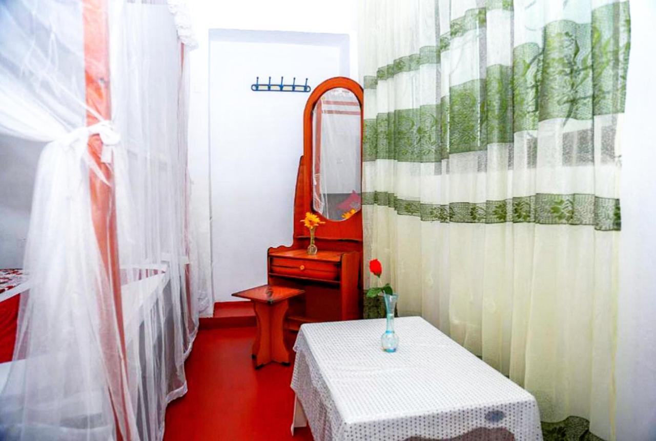 Bed and Breakfast Happy Morning Bliss Мірісса Екстер'єр фото