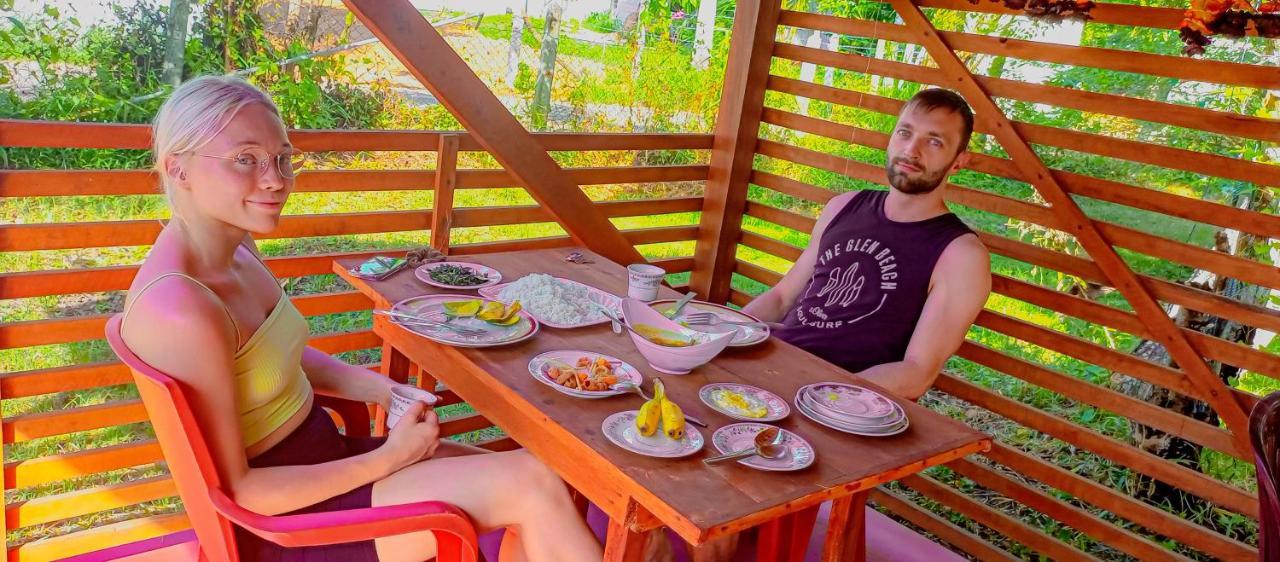 Bed and Breakfast Happy Morning Bliss Мірісса Екстер'єр фото