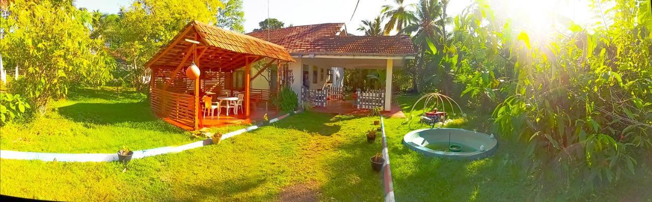 Bed and Breakfast Happy Morning Bliss Мірісса Екстер'єр фото
